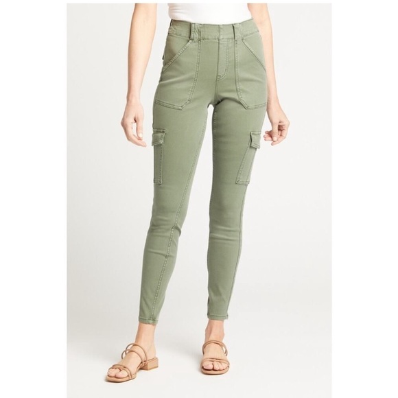 SPANX Women's Stretch Twill Ankle Cargo Pants in Sage Green Medium - Picture 1 of 4